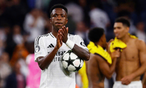 Vinícius Jr – Từ sân đường phố đến khán đài Bernabéu